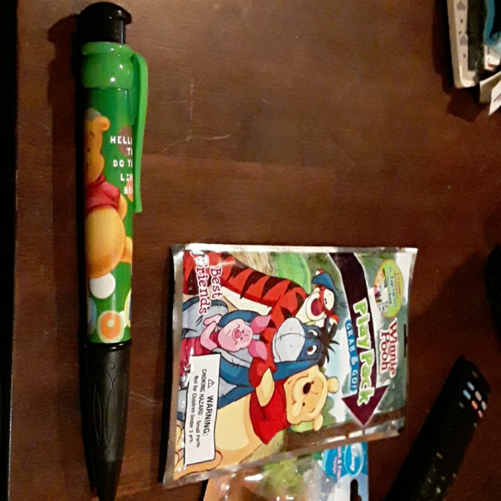 NEW IN PACKAGES, WINNIE  THE  POOH ITEMS. - Picture 7 of 7